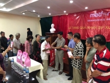 vietnamese embassy in cambodia supports fire victims