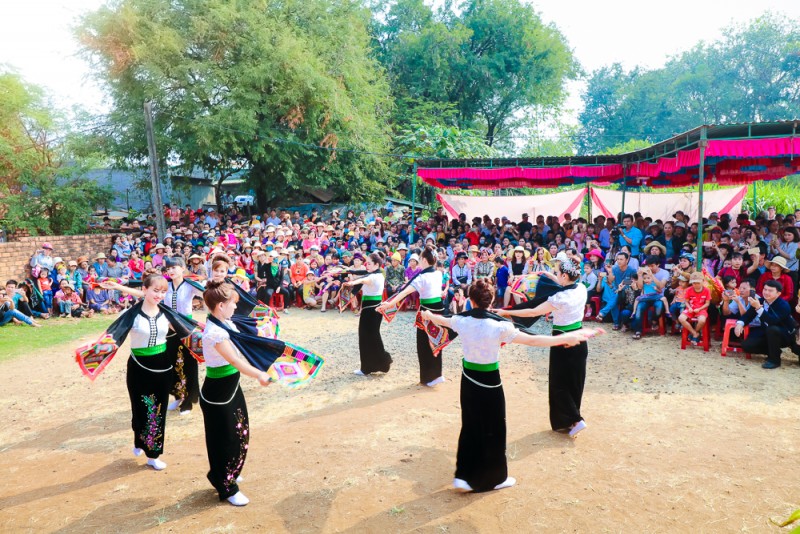 check out the strange spring celebration customs of ethnic groups in northern vietnam