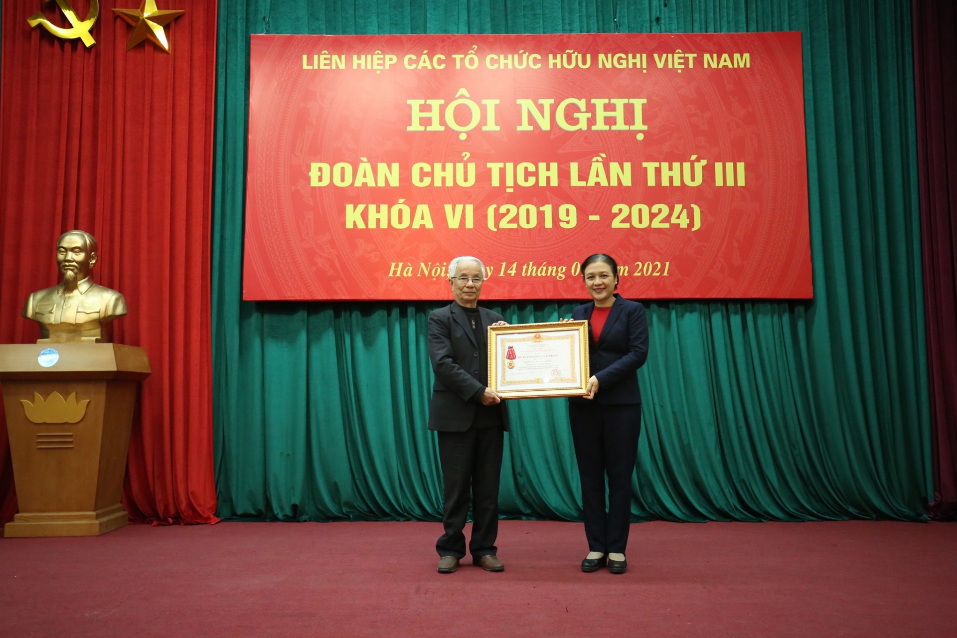 Mr. Nguyen Van Doanh officially becomes VUFO’s Vice Chairman
