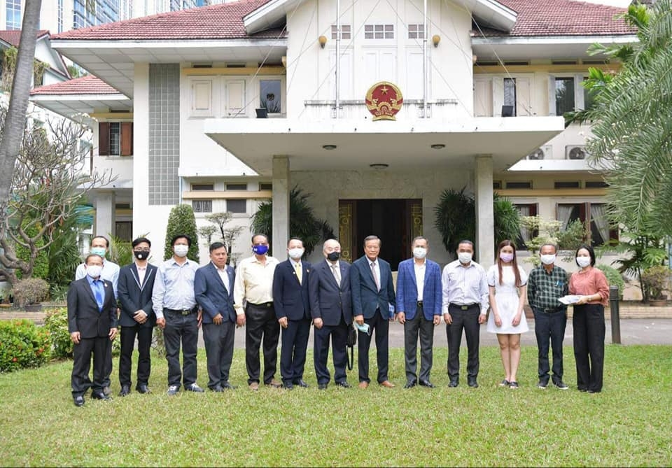 Embassy supporting the fight of Vietnamese in Thailand against COVID 19