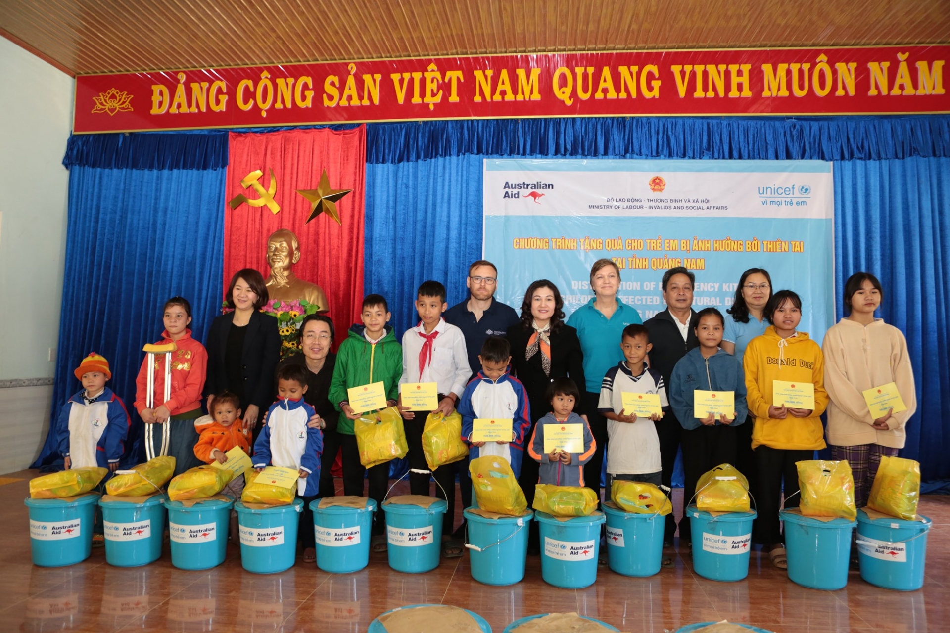 australia providing vietnam usd 71300 for flood relief