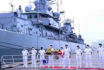 [Photos] German Frigate Bayern Pays First Friendly Visit to Vietnam