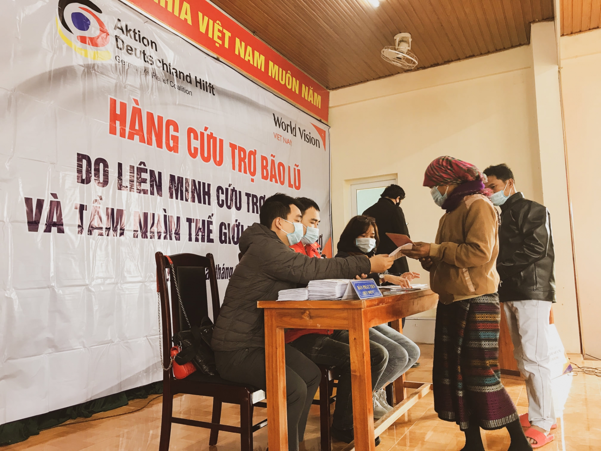 world vision helps flood hit residents in quang tri