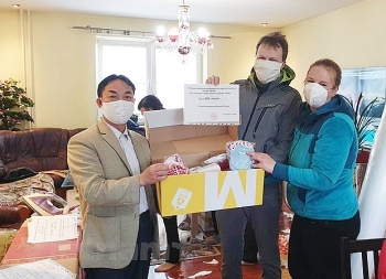 czech health minister sends tet wishes to vietnamese community