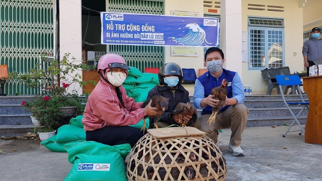 Agricultural assistance to flood victims in Kon Tum