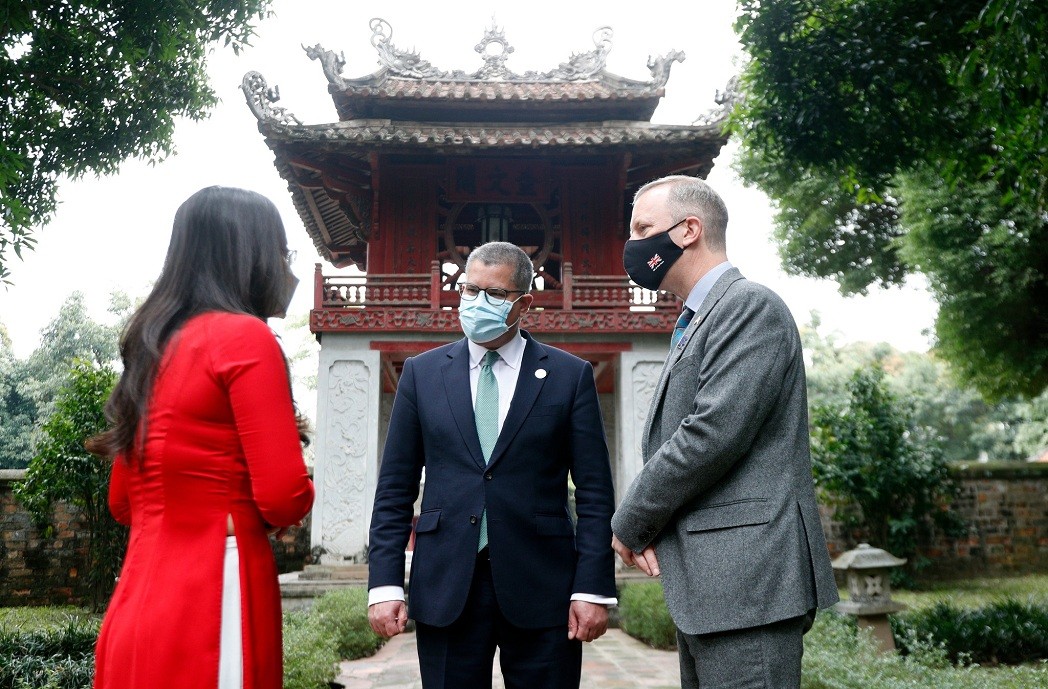 HSBC Plegdes US$ 12 billion for Vietnam's Sustainable Development Projects