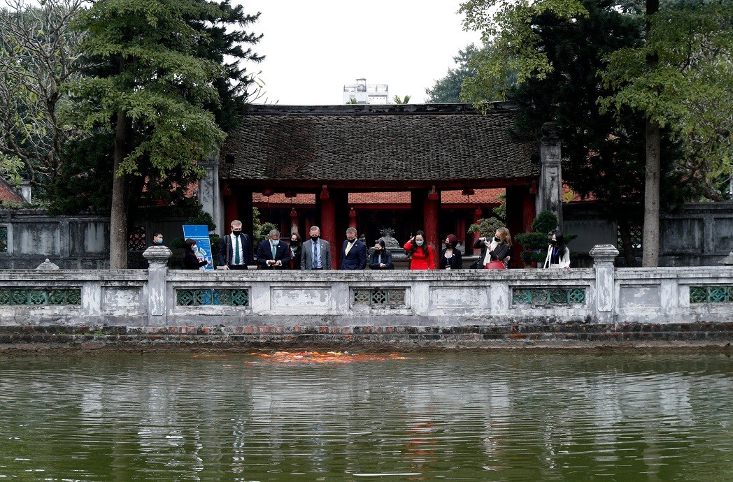 HSBC Plegdes US$ 12 billion for Vietnam's Sustainable Development Projects