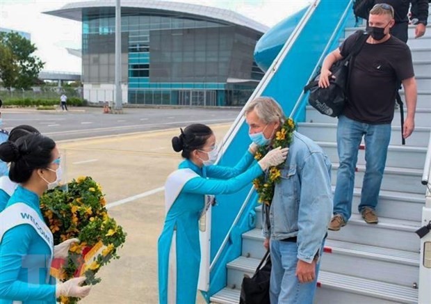 Vietnam Works to Simplify Entry-Exit Procedures Vietnam Works to Simplify Entry-Exit Procedures