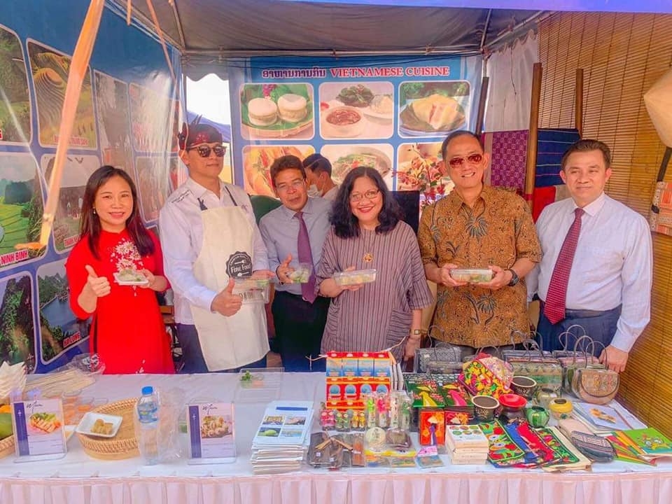 Vietnam introduces diversity of traditional foods in lao food festival
