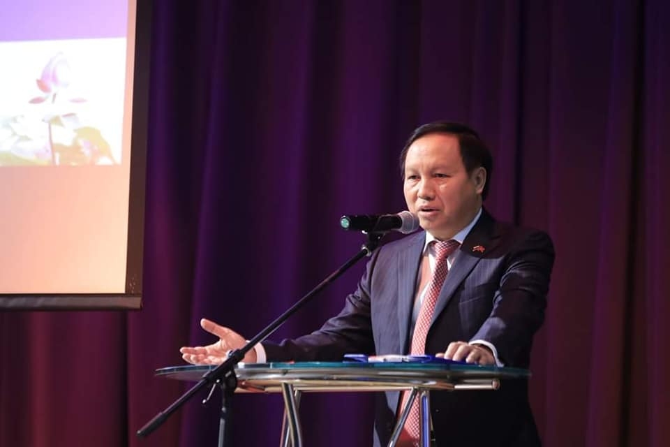 Embassy debuts photo book on 70 year vietnam-russia ties