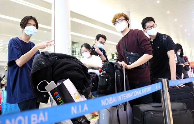 covid 19 vietnamese students abroad warned of flight scam