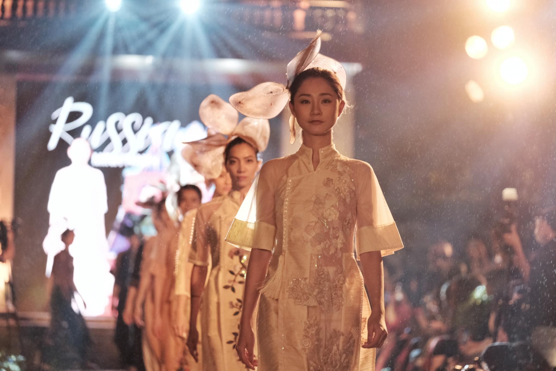 More than 600 Ao Dai designs take stage in Hanoi