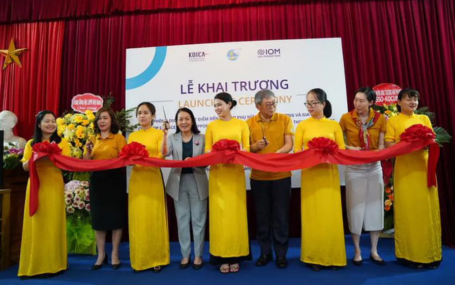 Another service office for returning migrant women opens in Vietnam