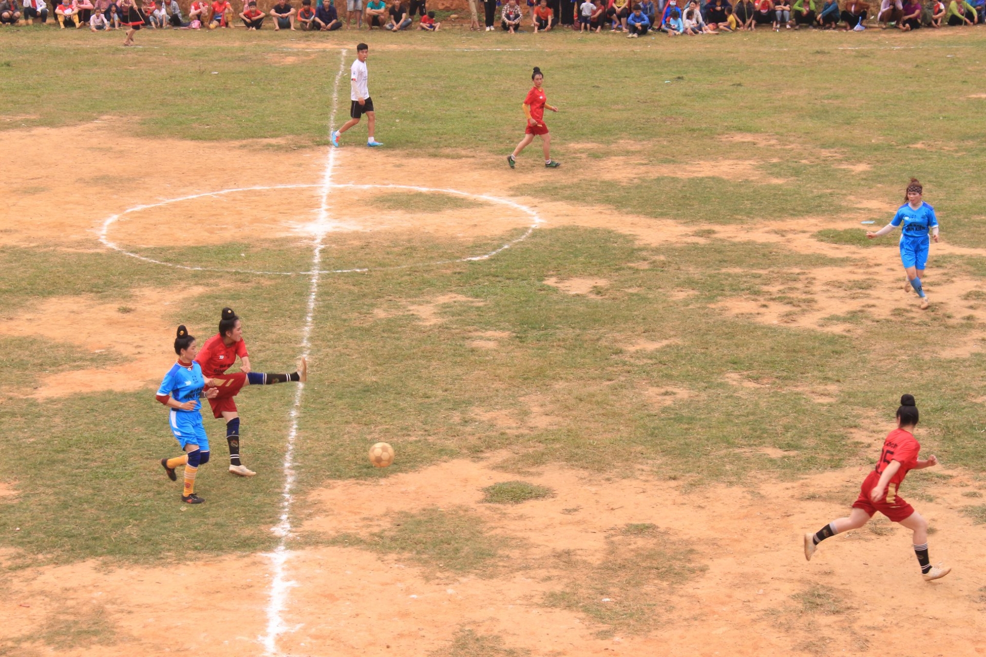 Shaking off social norms with football tournament