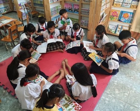 vietnam france friendship association supports reading room project in vinh long