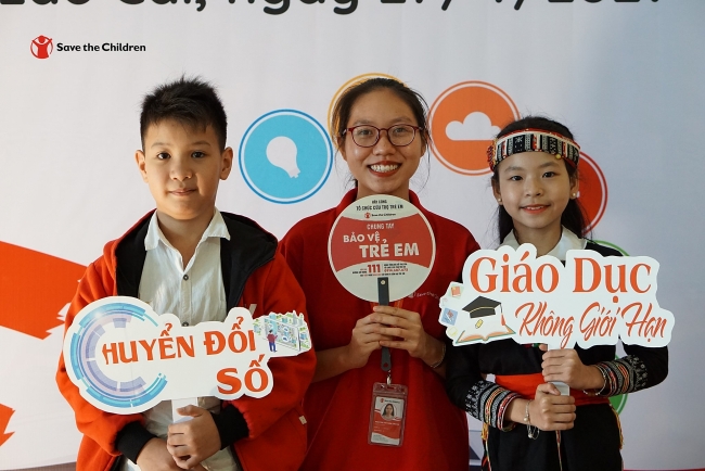 Enhancing digital literacy for students