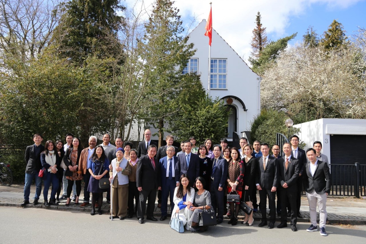 Vietnamese in Denmark Commemorate Legendary National Founders