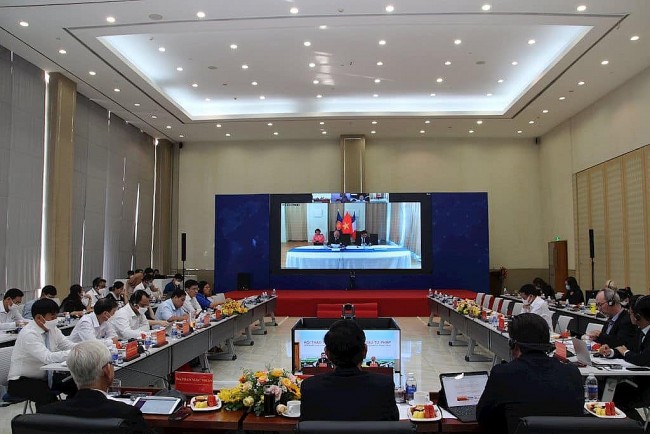 Virtual Seminar Introduces Binh Duong's Potential to French Firms