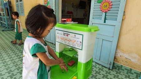 Water filtration kiosk  in Ben Tre provides clean water for 6,000 households