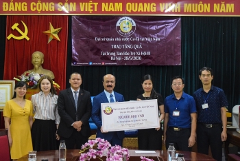 qatar ambassador presents orphan children and elderly in hanoi surprising gifts