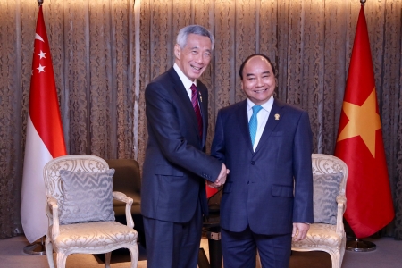 Singaporean PM congratulates Vietnam on handling of COVID-19 pandemic