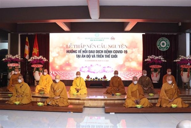 HCM City's monks, Buddhist followers raise VND 1 billion for Covid-19-hit Indian