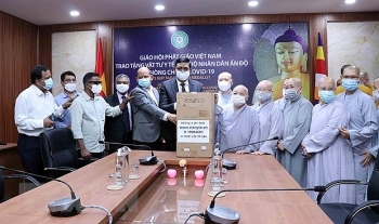 Vietnam Buddhist Sangha offers 1.8 billion VND medical aid for India