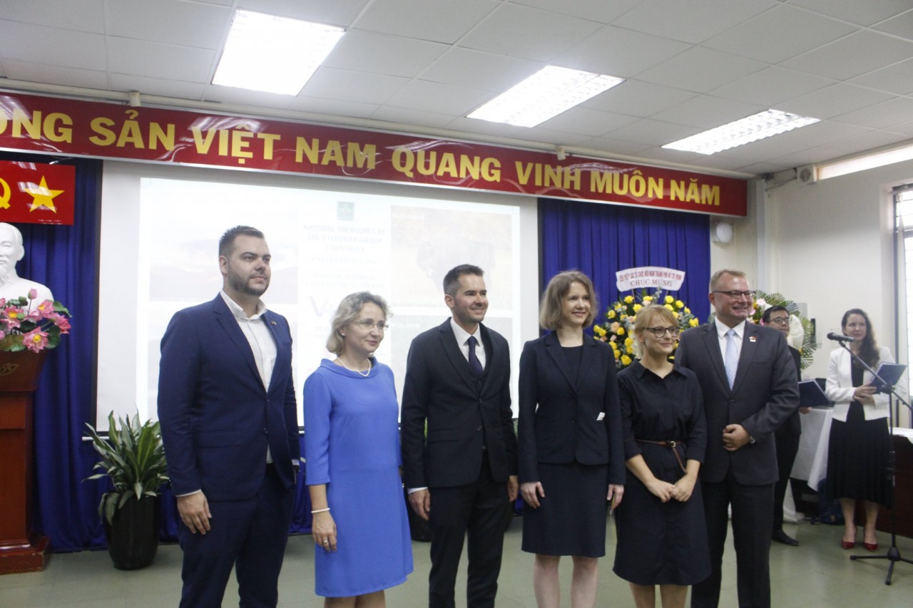 Visegrad Group Countries Introduce Photos of Natural Treasures in HCM City