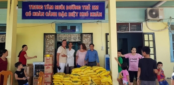 presenting medical supplies in support of singapore against covid 19 epidemic