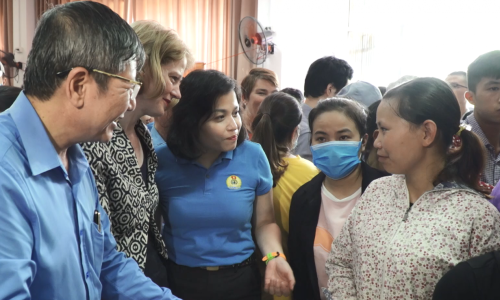 NZ embassy opens zero-dong supermarket to help COVID-19-affected workers nz embassy opens zero dong supermarket to help covid 19 affected workers