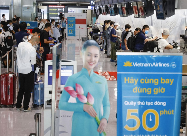 First Japan-Vietnam flight takes off as travel partially resumes First Japan-Vietnam flight takes off as travel partially resumes