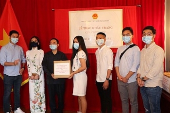 ambassador to canada ovs are an inseparable part of the vietnamese nation