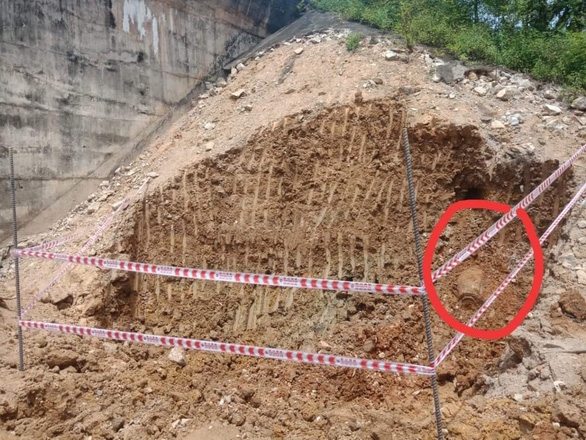 350-kg wartime bomb found near North-South rail line through Quang Binh