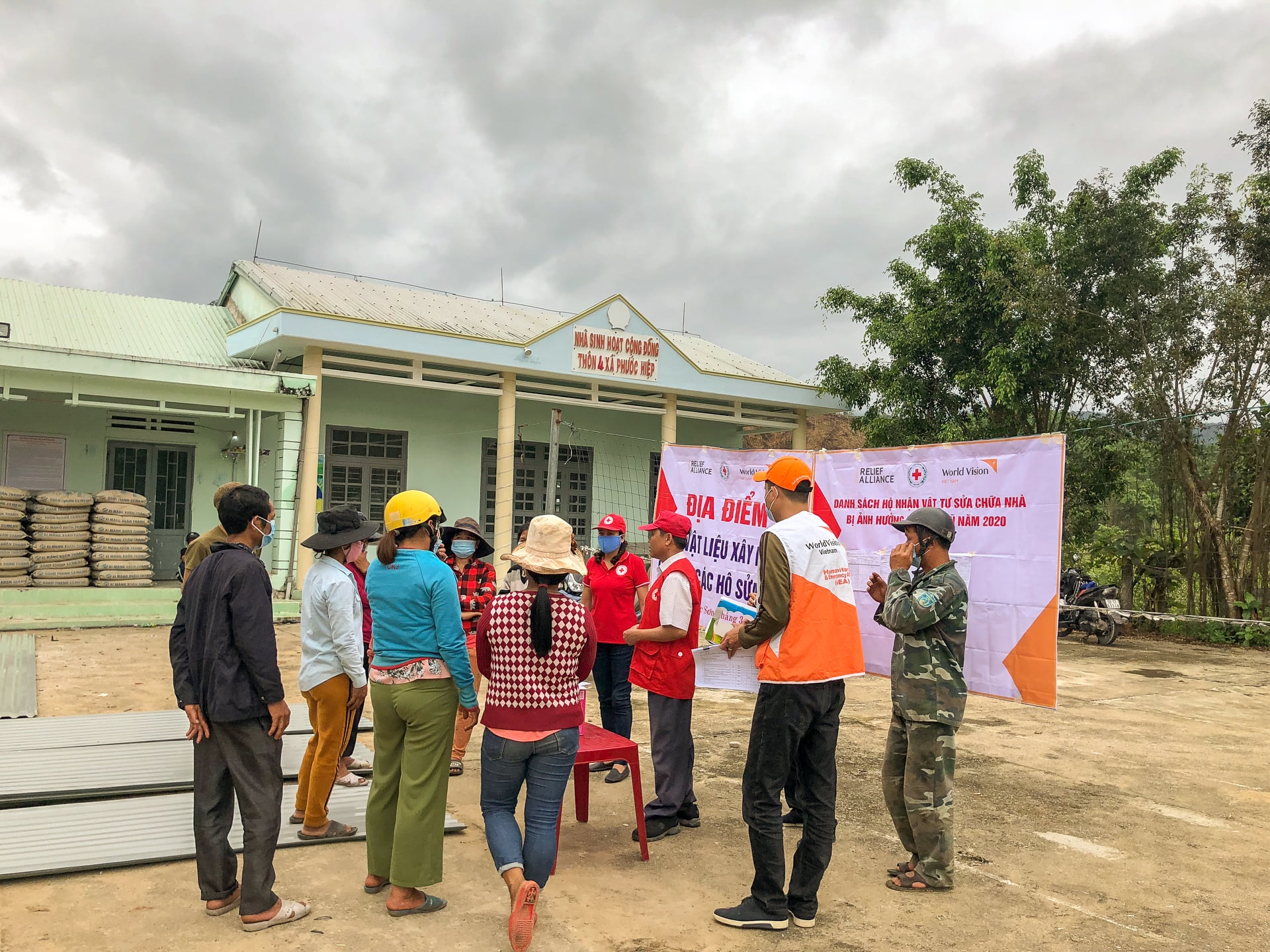US$ 15,898 worth Covid-19 emergency aid package handed over to Ho Chi Minh City