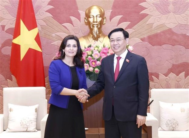Top legislator Receives Several Ambassadors