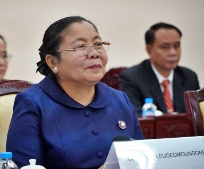 Vietnamese Party Delegation Busy in Trip to Laos