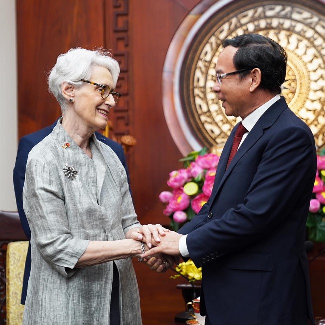 US Deputy Secretary of State Visits Ho Chi Minh City
