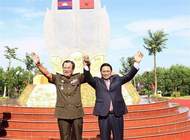 Vietnam, Cambodia Celebrate Important Milestone in Joint Victory over Pol Pot Regime