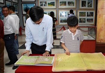 Vietnam’s sovereignty over Hoang Sa, Truong Sa's exhibition comes to Quang Tri