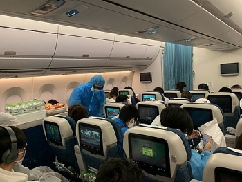 vietnamese citizens fly home from japan us