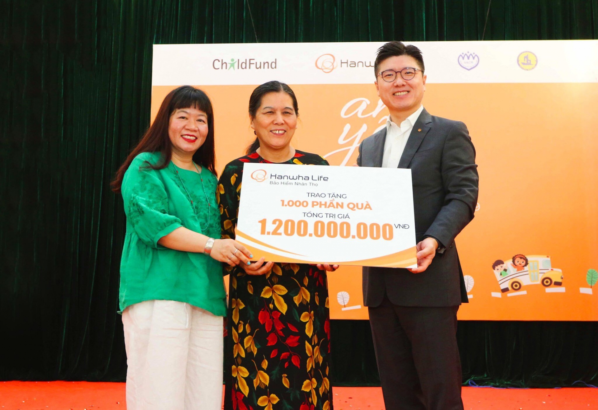 1000 gifts delivered to children affected by covid 19 in four provinces and cities