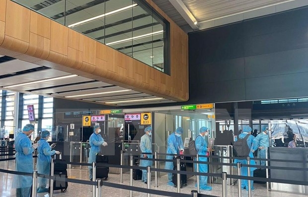 covid 19 more than 240 vietnamese citizens safely brought home from the philippines