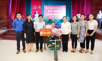 VUFO gifts USD 1.500 to revolution contributors