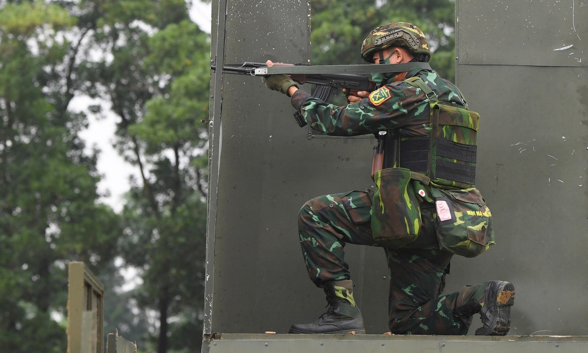 ready aim fire vietnamese snipers at the army games