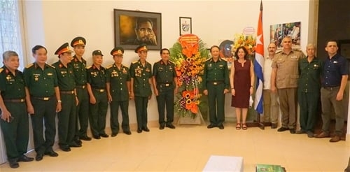 Late Cuban President Fidel Castro is remembered in Vietnam late cuban president fidel castro is remembered in vietnam
