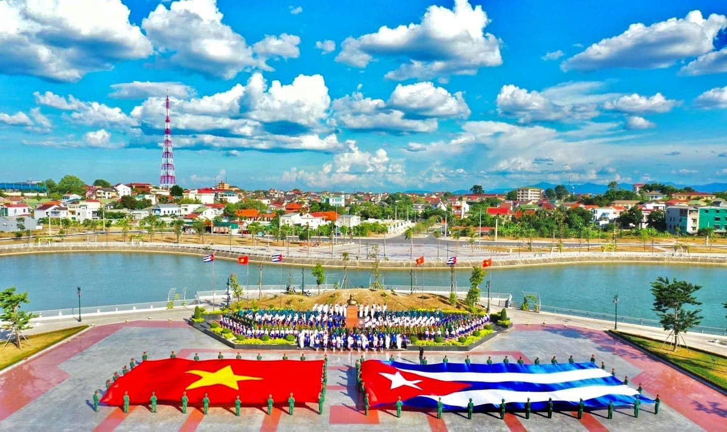 Late Cuban President Fidel Castro is remembered in Vietnam late cuban president fidel castro is remembered in vietnam