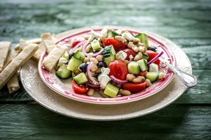 Discover the 10 Most Popular Salads in the World