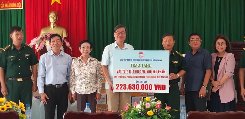 HUFO's COVID 19 aid reaches Binh Phuoc’s border guard forces