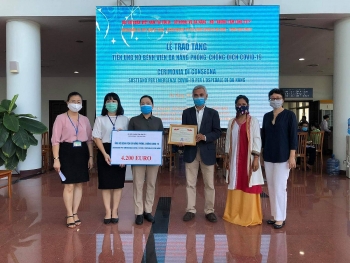vietnamese in italy support da nang citys battle against virus