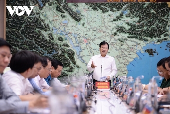 preparing to evacuate half a million people as storm noul to hit vietnam